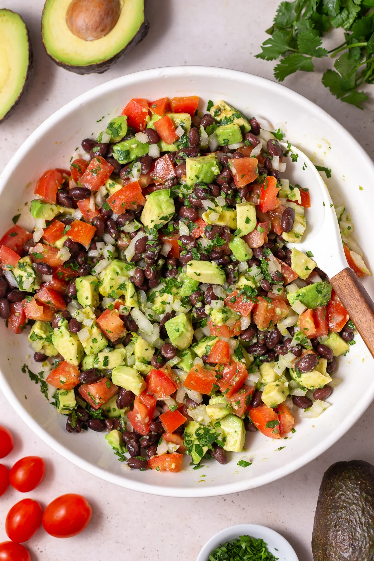 Back bean avocado salad 5