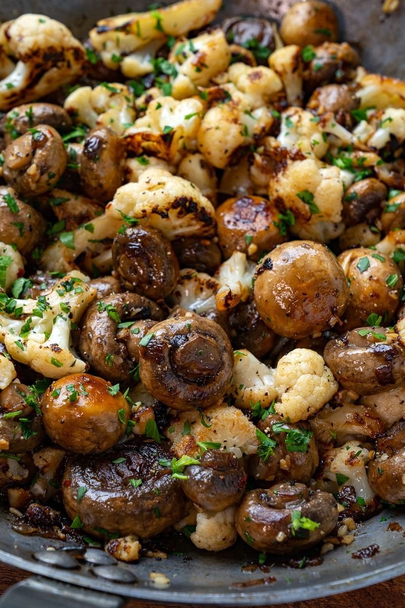 Garlic Mushrooms & Cauliflower Skillet – Easy Low-Carb Recipe 1 Garlic Mushrooms Cauliflower Skillet